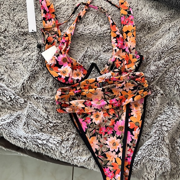 FOR LOVE & LEMONS Vienna Floral Underwire Swim top & bottom small - Picture 5 of 9